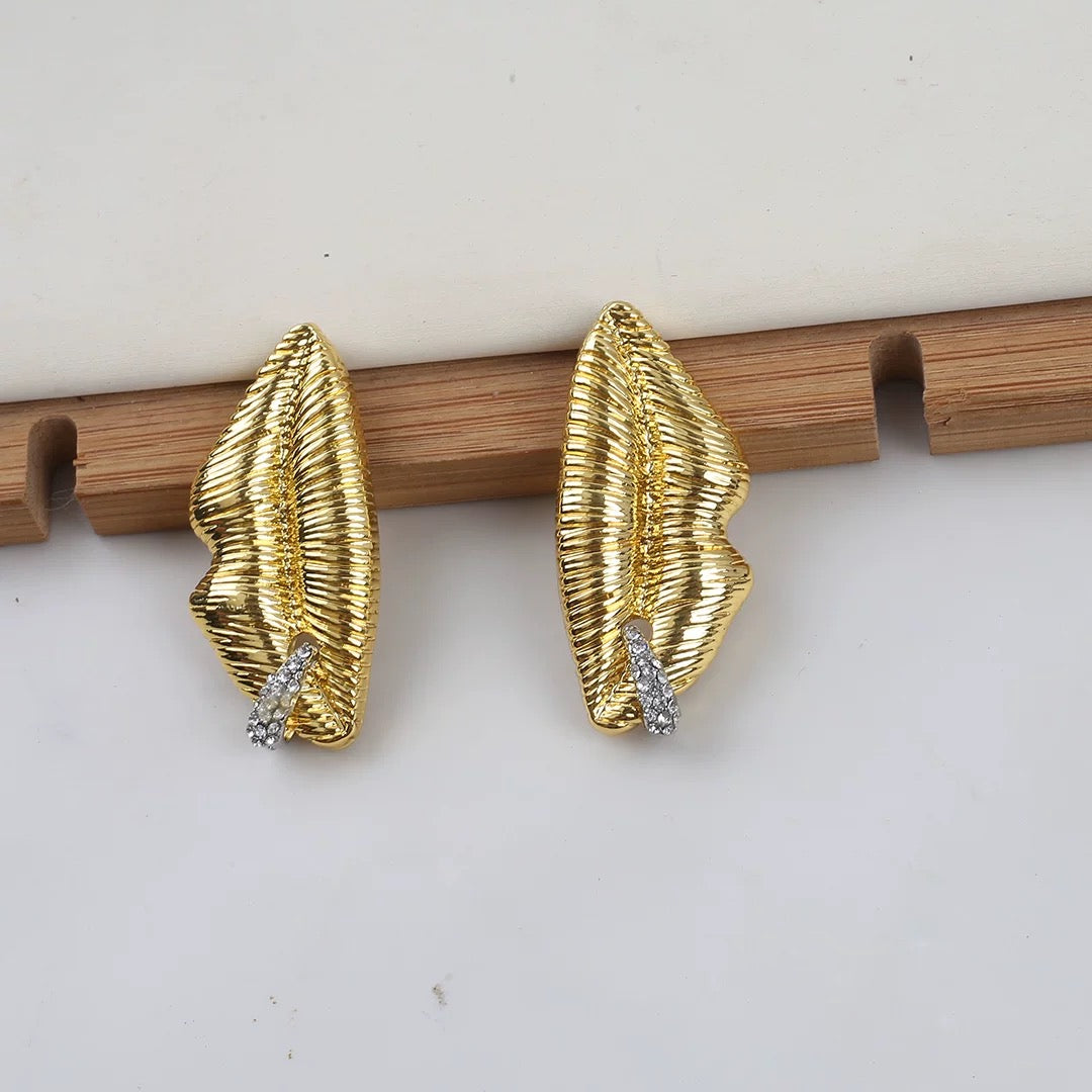 Lip Stud Earrings Cloisonné
