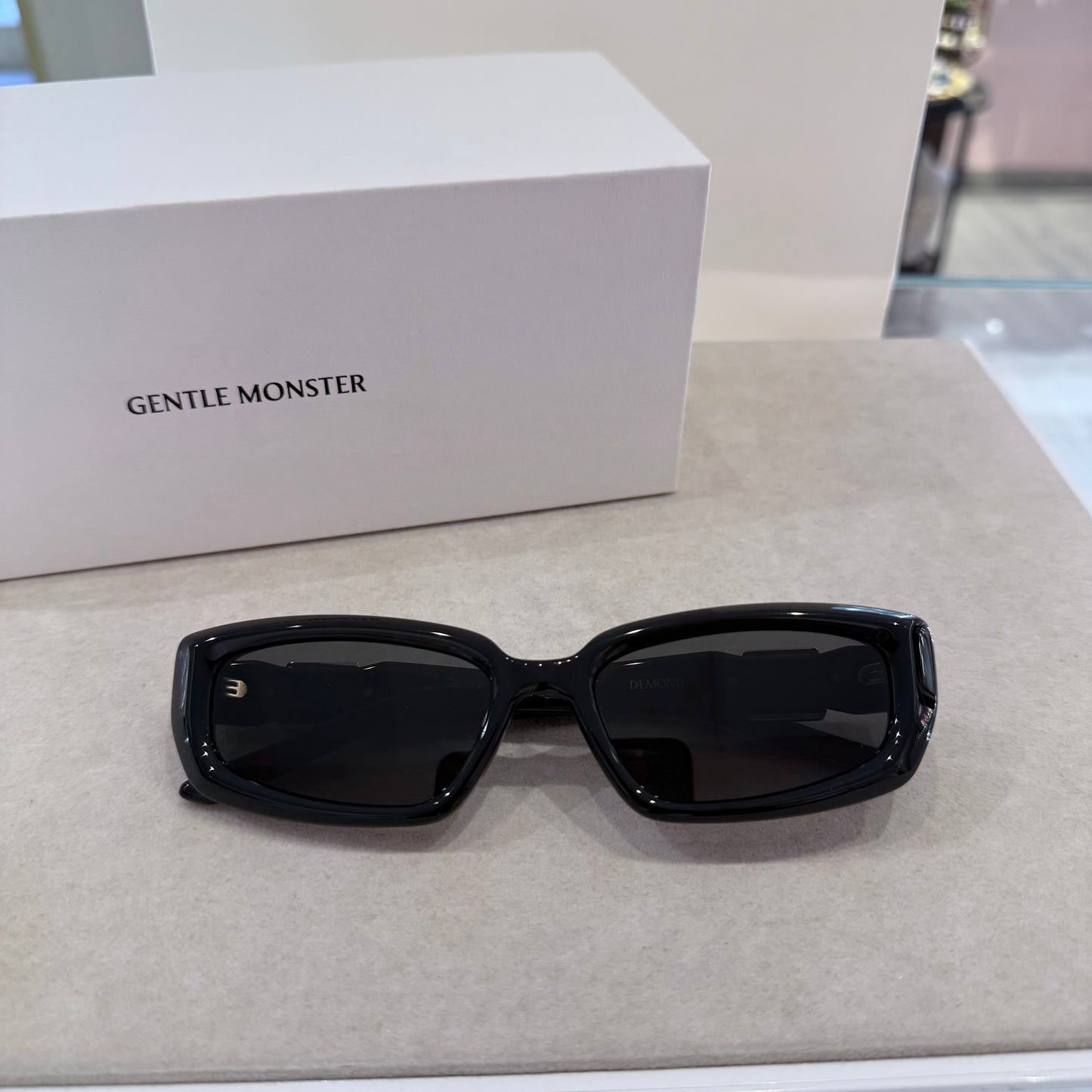Gentle Monster Demond