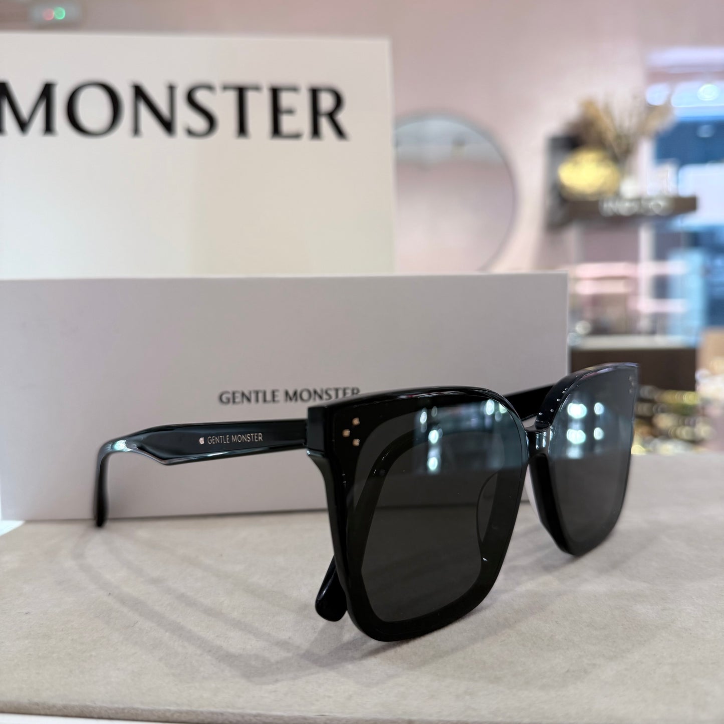 Gentle Monster Her