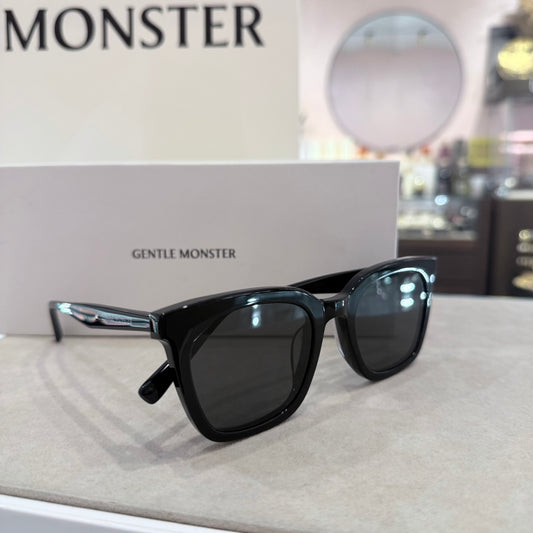Gentle Monster Momati